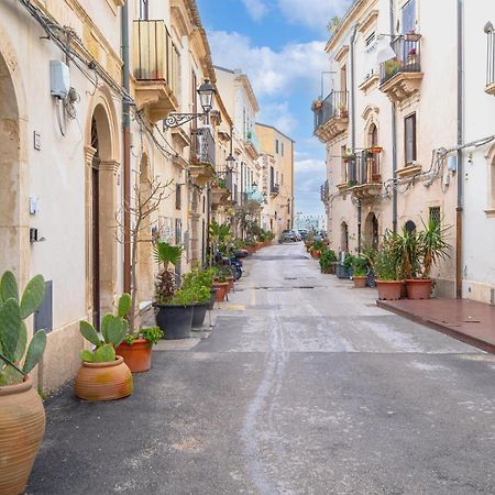 La Casa Di Eva In Via Nizza Lägenhet Syrakusa Exteriör bild