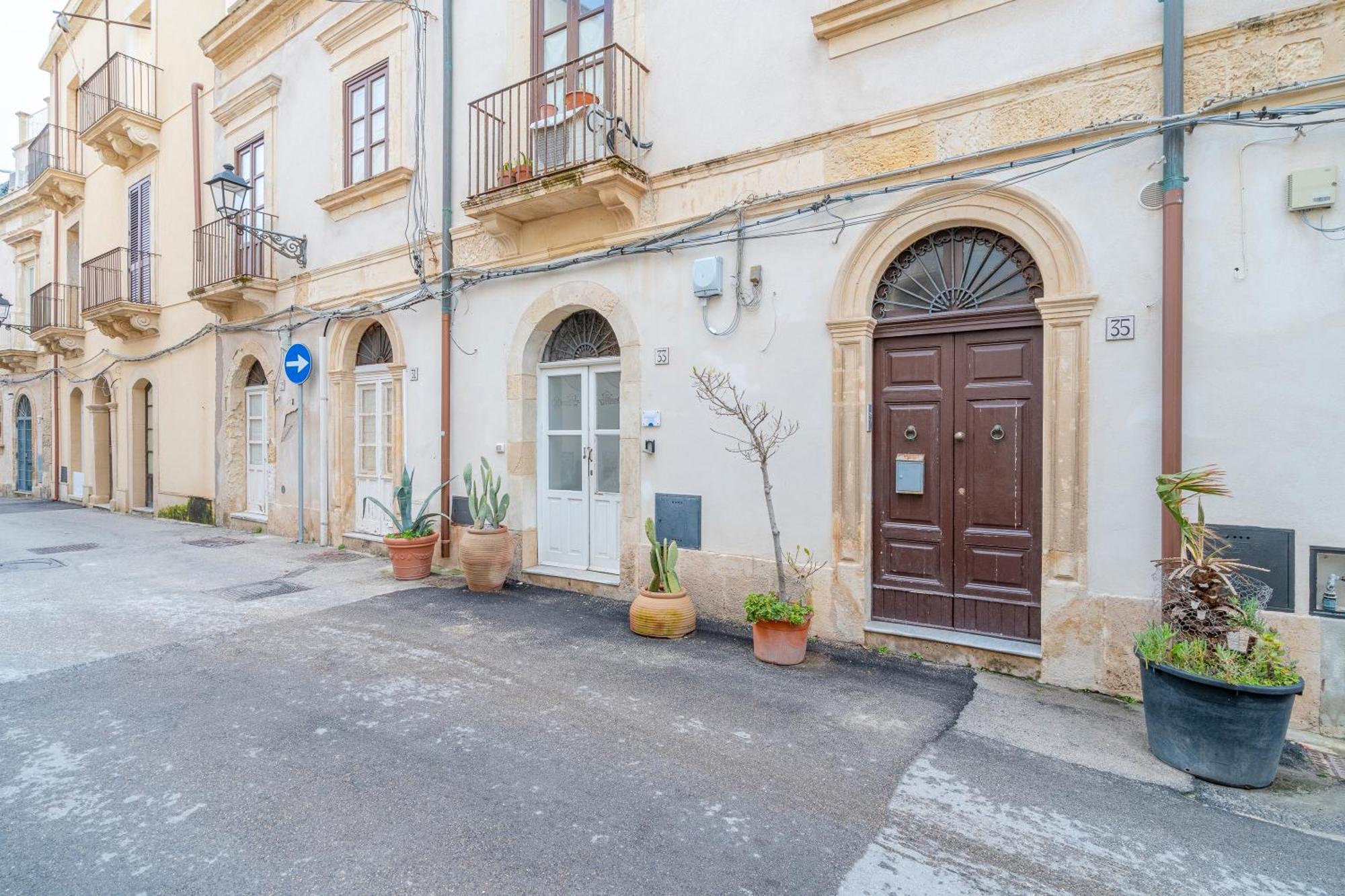 La Casa Di Eva In Via Nizza Lägenhet Syrakusa Exteriör bild